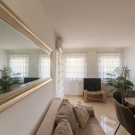 Appartement Lenka *