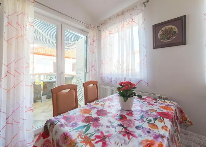 Lenka Apartman Ugljan