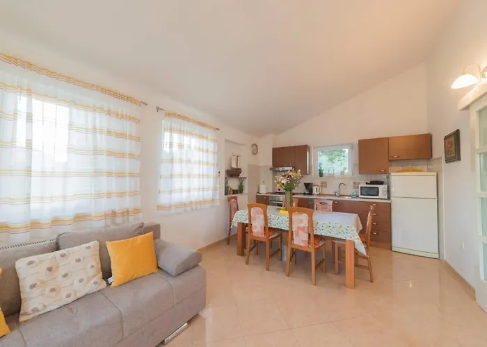 Lenka Apartman Ugljan