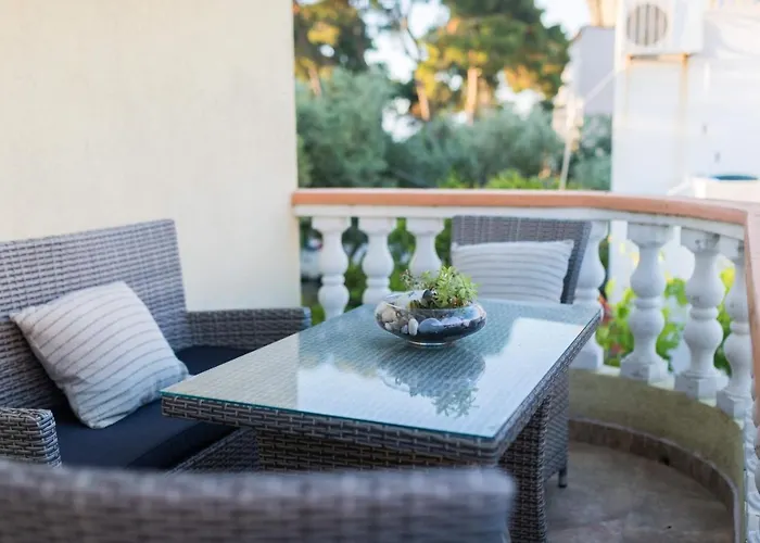 Lenka Apartman Ugljan