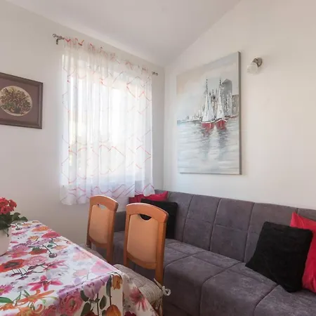 Lenka Apartamento Ugljan