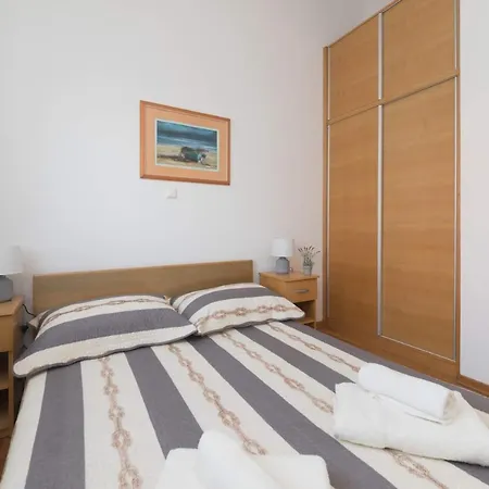 Apartment Lenka Ugljan