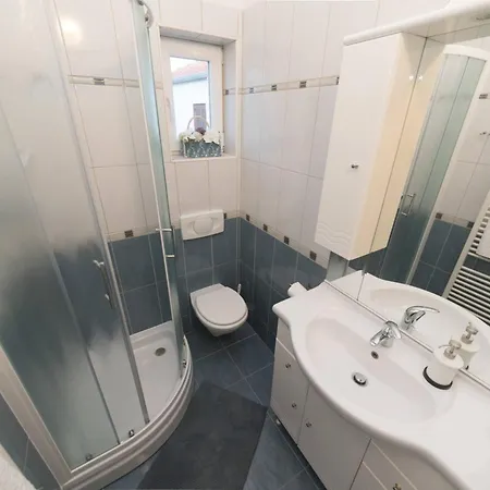 Lenka Appartement Ugljan