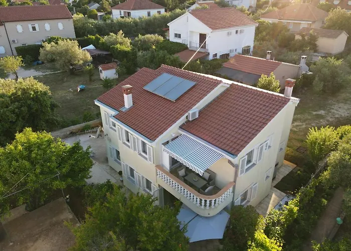 Apartman Lenka *